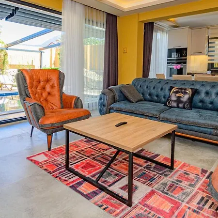 Söğüt 1 - 4 Bedroom With Jacuzzi In Villa *