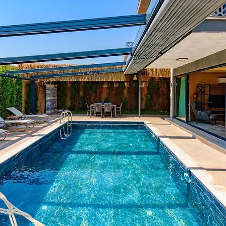 Soeguet 1 - 4 Bedroom With Jacuzzi In 别墅 费特希耶