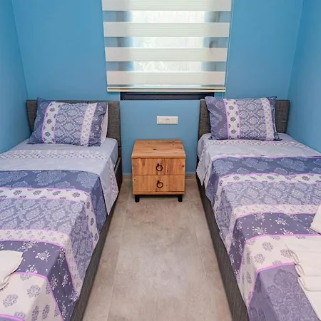 别墅 Soeguet 1 - 4 Bedroom With Jacuzzi In *