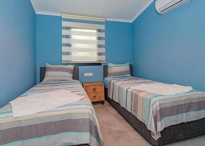 Soeguet 1 - 4 Bedroom With Jacuzzi In וילה *