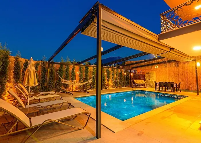 וילה Soeguet 1 - 4 Bedroom With Jacuzzi In פאטהיה