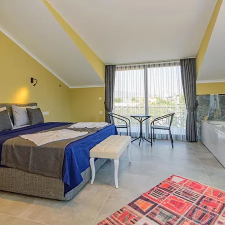 Söğüt 1 - 4 Bedroom With Jacuzzi In Fethiye