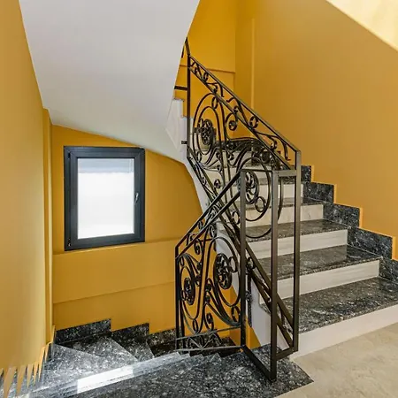 Söğüt 1 - 4 Bedroom With Jacuzzi In