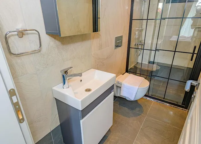 Soeguet 1 - 4 Bedroom With Jacuzzi In Фетхие