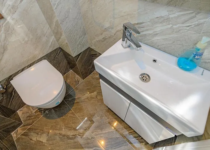 Soeguet 1 - 4 Bedroom With Jacuzzi In Фетхие