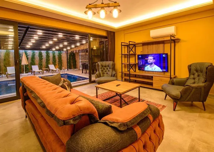 Soeguet 1 - 4 Bedroom With Jacuzzi In Фетхие