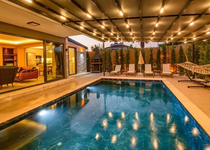 Soeguet 1 - 4 Bedroom With Jacuzzi In Вилла Фетхие