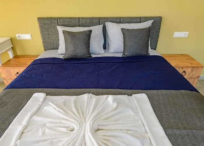 Вилла Soeguet 1 - 4 Bedroom With Jacuzzi In Фетхие