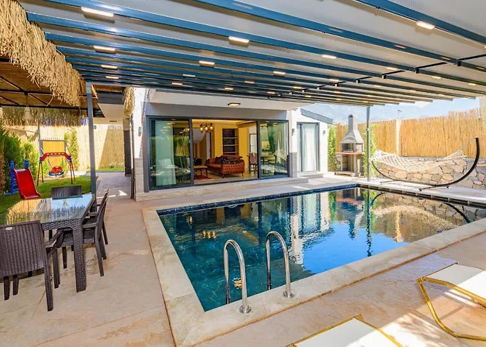 Вилла Soeguet 1 - 4 Bedroom With Jacuzzi In Фетхие