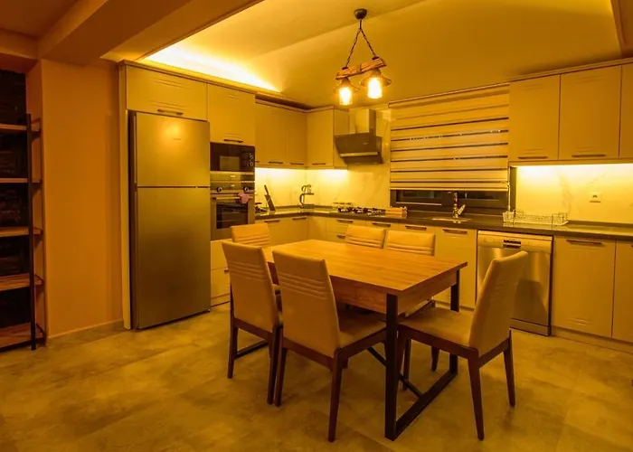 Soeguet 1 - 4 Bedroom With Jacuzzi In Вилла Фетхие