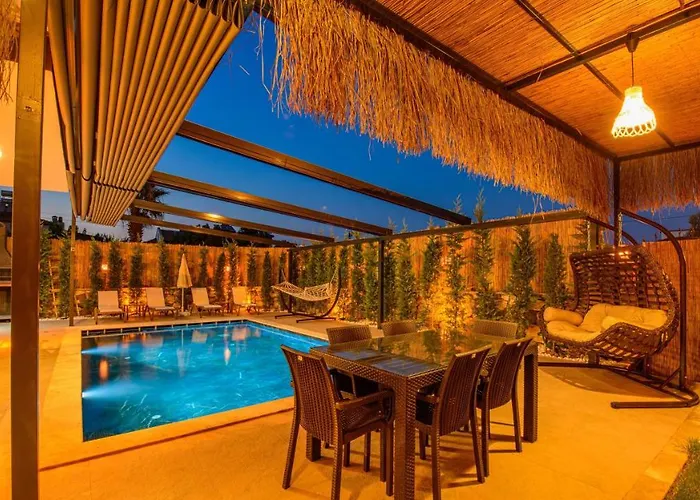 Soeguet 1 - 4 Bedroom With Jacuzzi In Вилла Фетхие