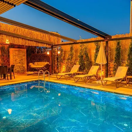 Soeguet 1 - 4 Bedroom With Jacuzzi In * Fethiye